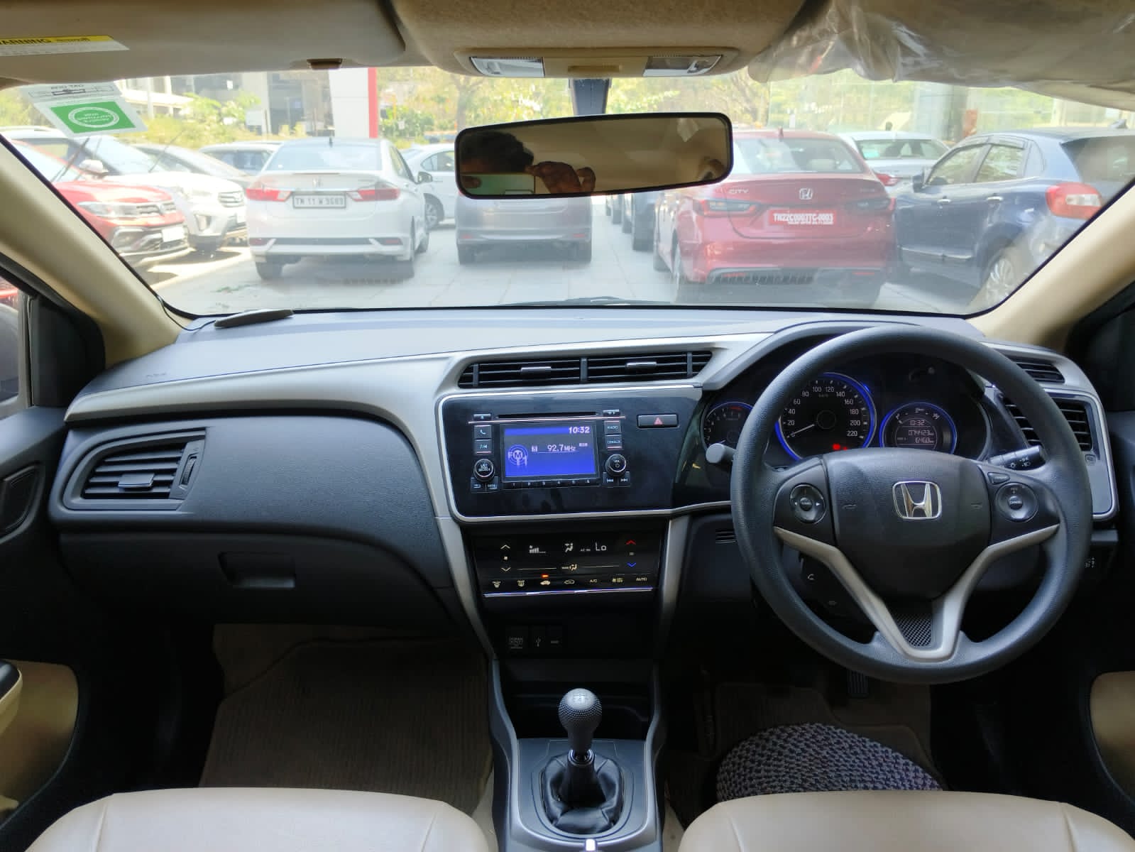 Honda City(2011-2014) 1.5 V Mt